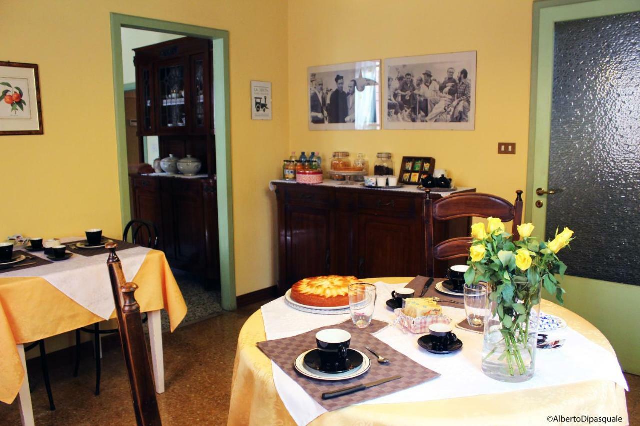 Bed and Breakfast La Sosta Fuori Stazione Brescello Exterior foto